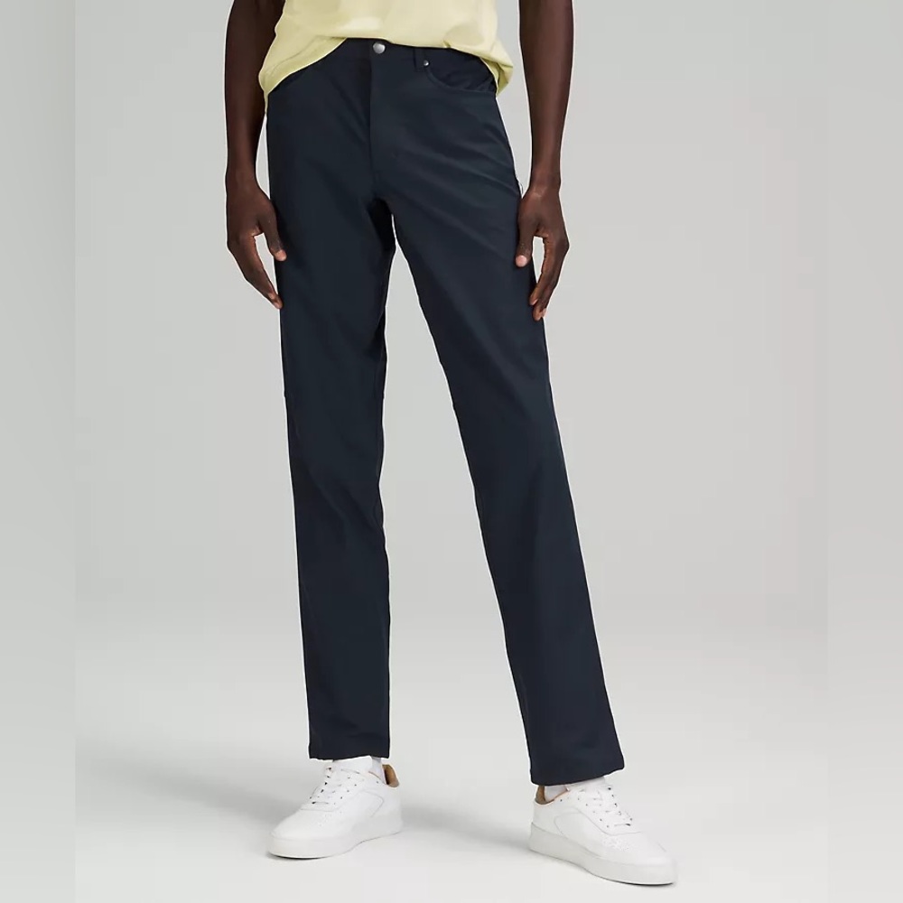 32”x32” Lululemon Men’s ABC classic pant in True Navy